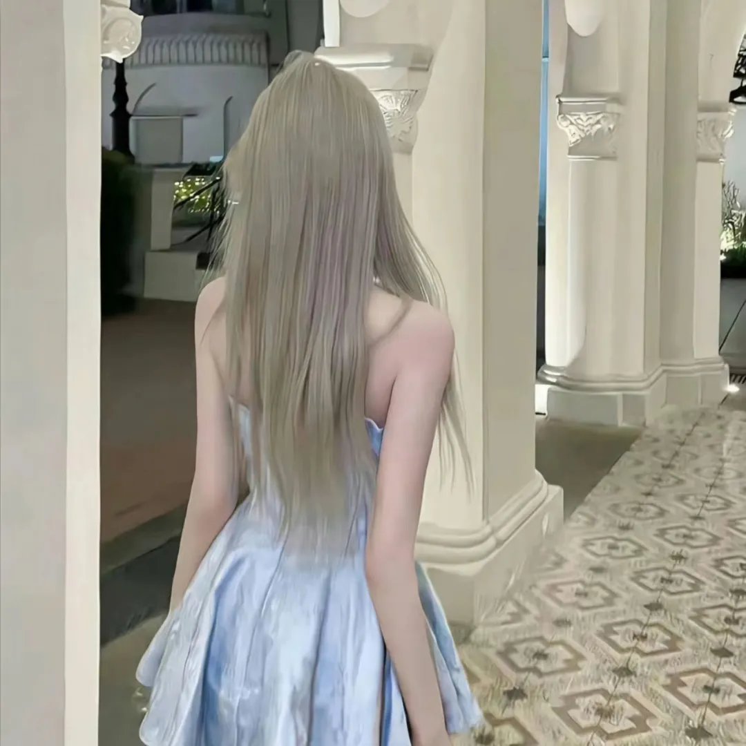 湖畔春晓